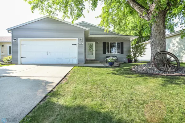 1514 28 AVE S, Fargo, ND 58103