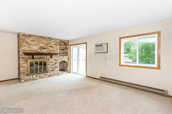 Fargo, ND 58103,2320 20TH AVE S #7