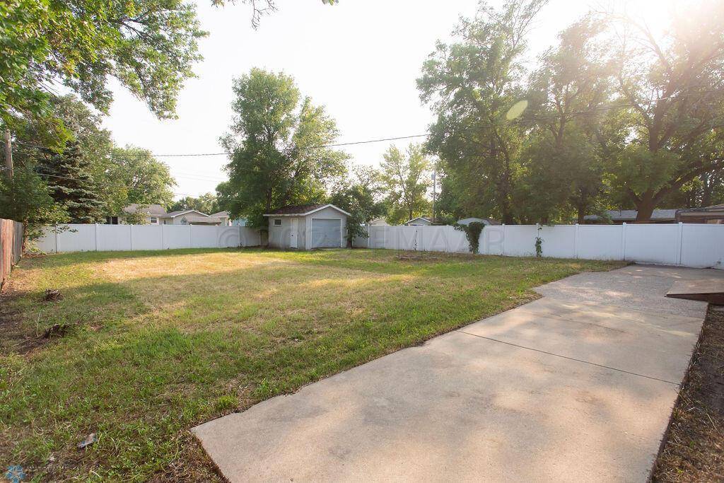 West Fargo, ND 58078,237 10 1/2 AVE W