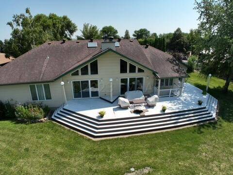 201 FAIRWAY CT, Breckenridge, MN 56520