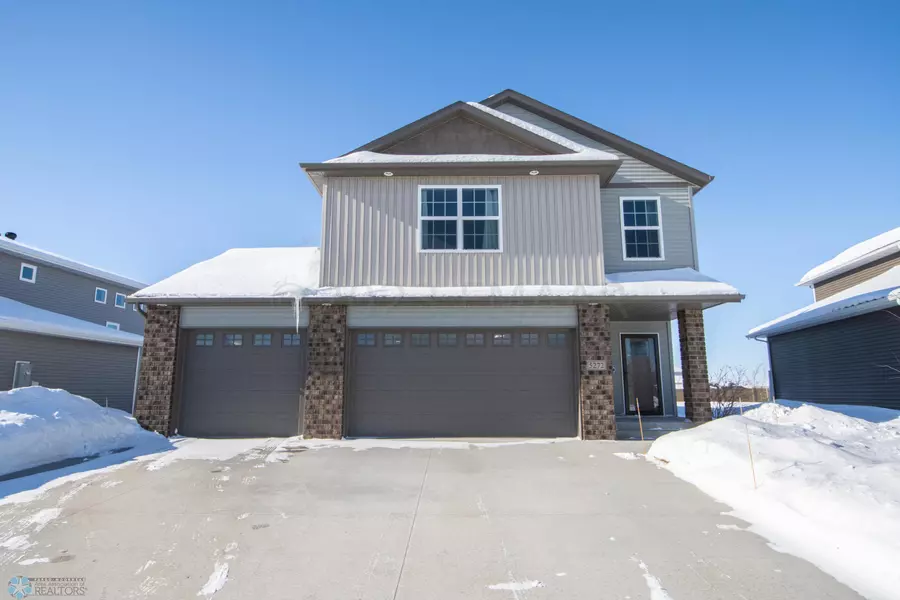 5272 8 CT W, West Fargo, ND 58078