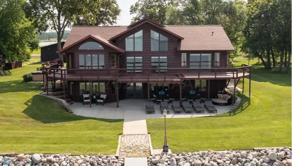 Perham, MN 56573,45045 E LITTLE MCDONALD DR