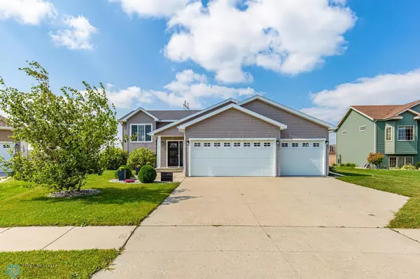 Fargo, ND 58104,4815 LAVONNE CT S