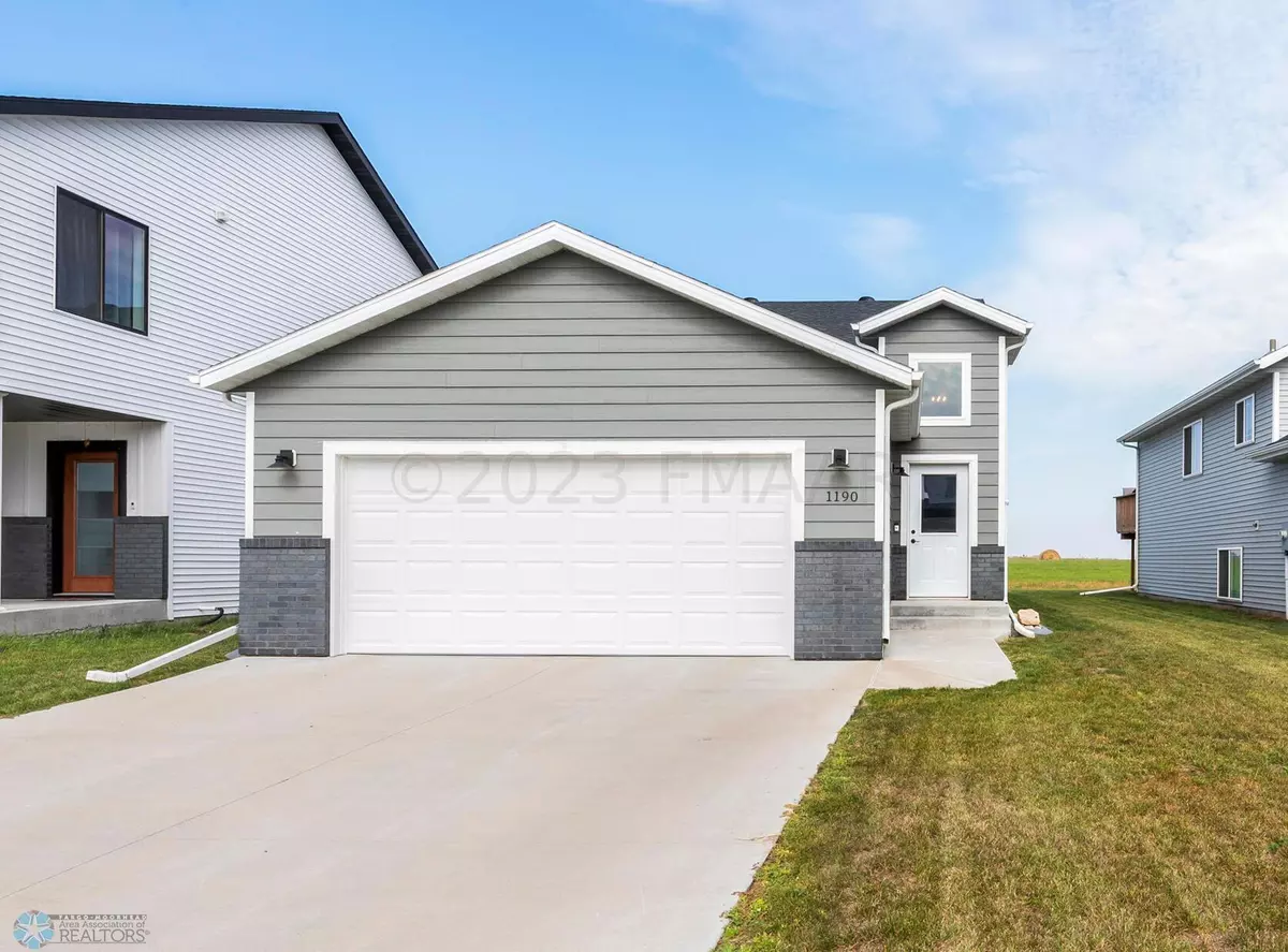 West Fargo, ND 58078,1190 HIGHLAND LN W