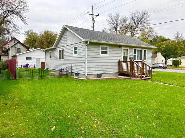 Fargo, ND 58103,1301 17 ST S