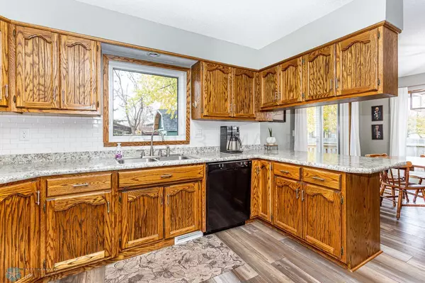 West Fargo, ND 58078,841 12 AVE E