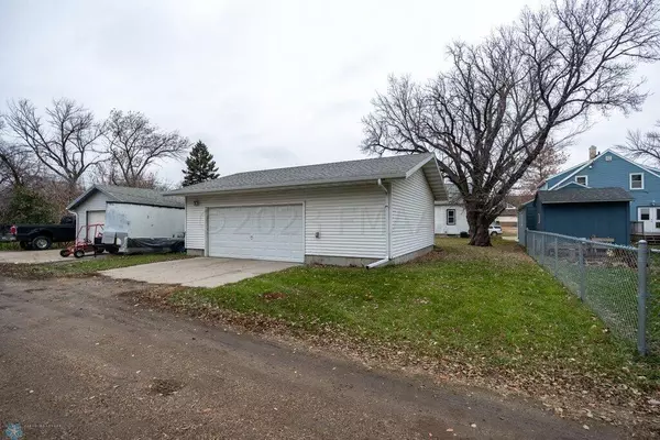 West Fargo, ND 58078,113 3RD AVE E