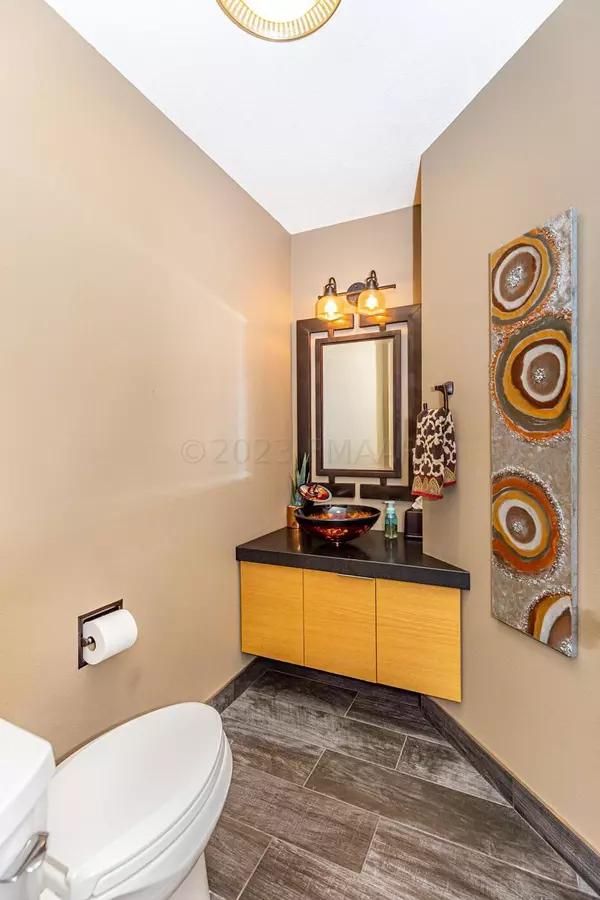 Fargo, ND 58102,6313 14TH ST N