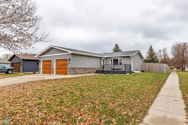 West Fargo, ND 58078,1701 4 AVE E