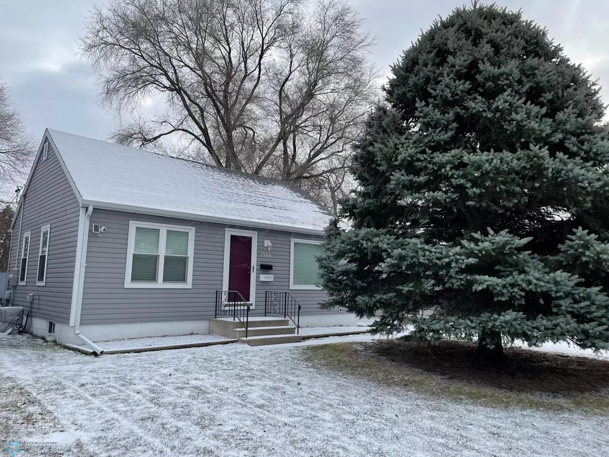 Fargo, ND 58103,1506 13 1/2 ST S