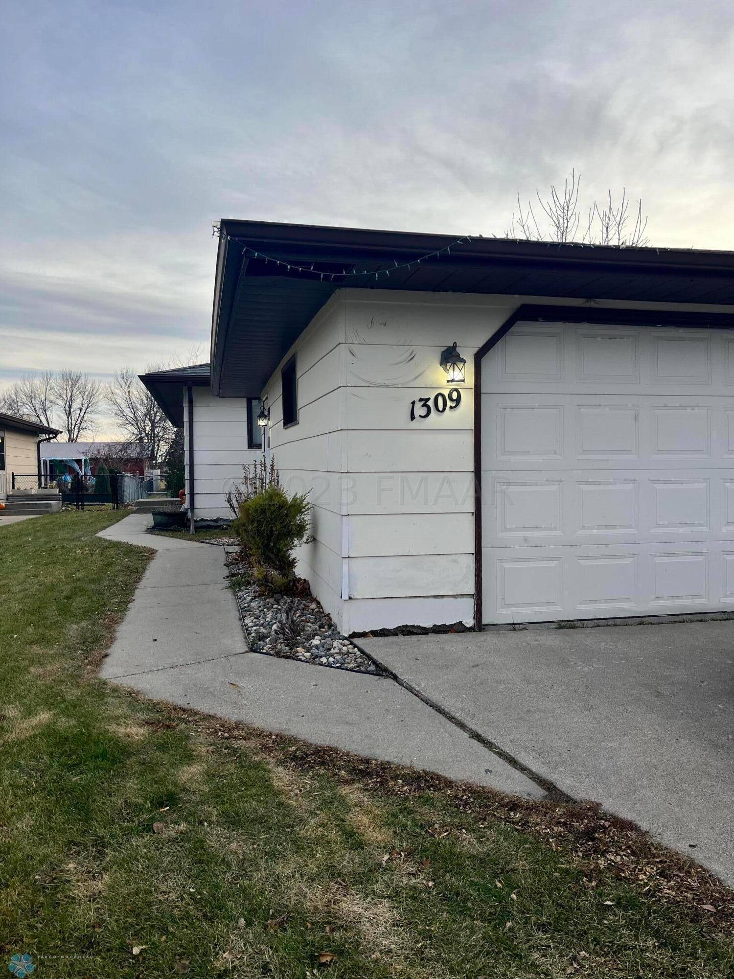 1309 34TH AVE S, Moorhead, MN 56560