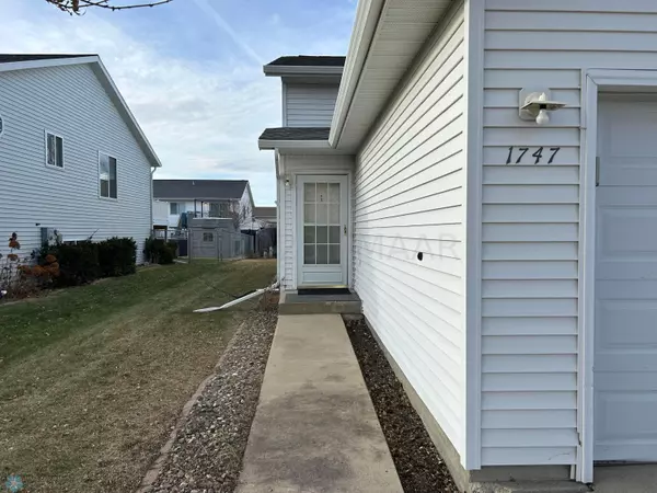 Fargo, ND 58103,1747 49 ST S