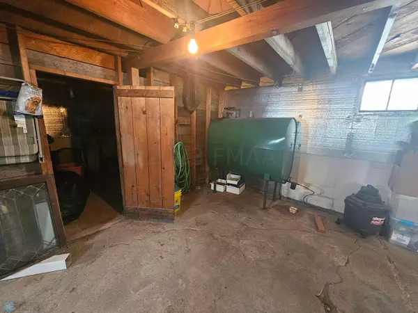 Casselton, ND 58012,302 5TH AVE N