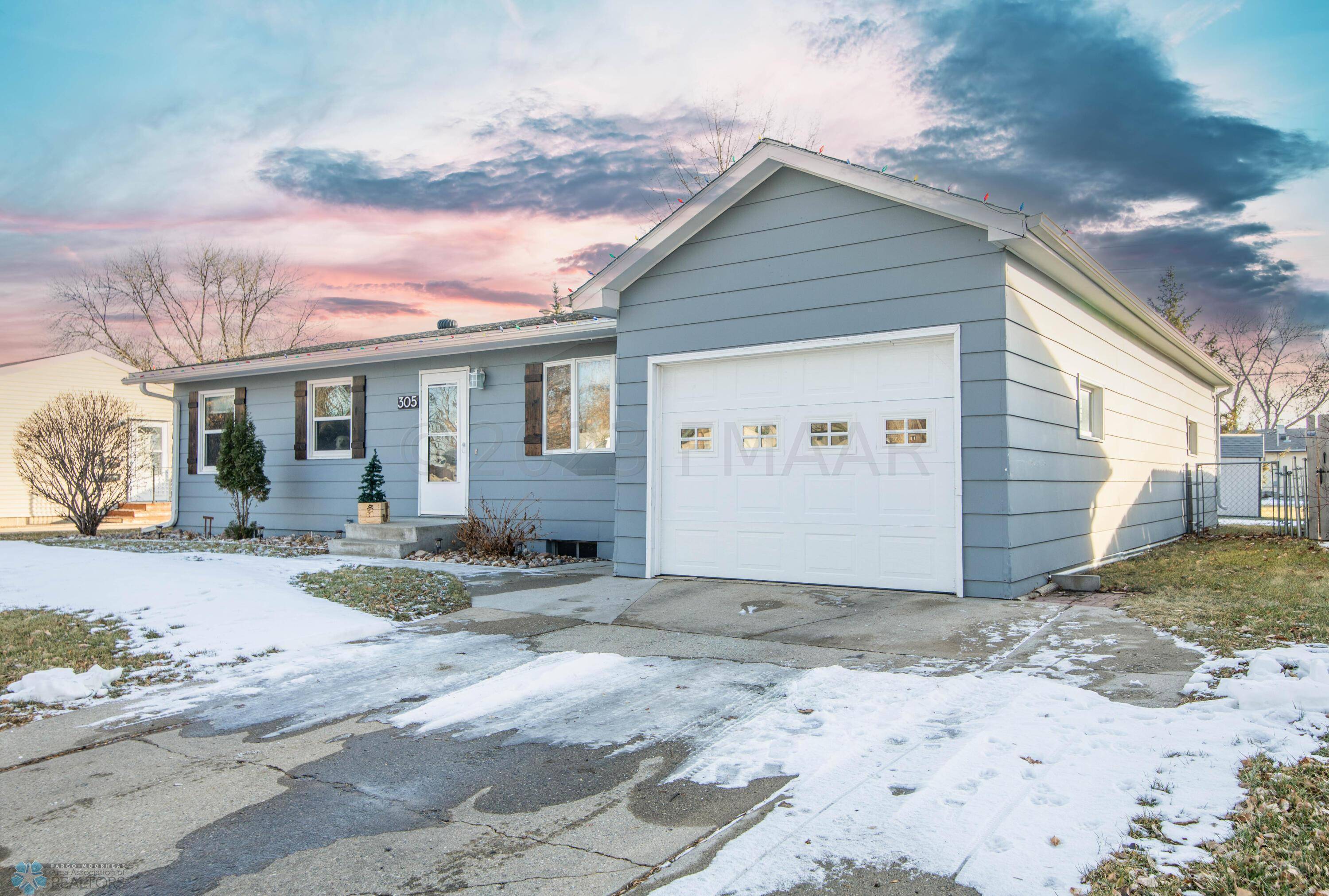 West Fargo, ND 58078,305 10TH AVE E