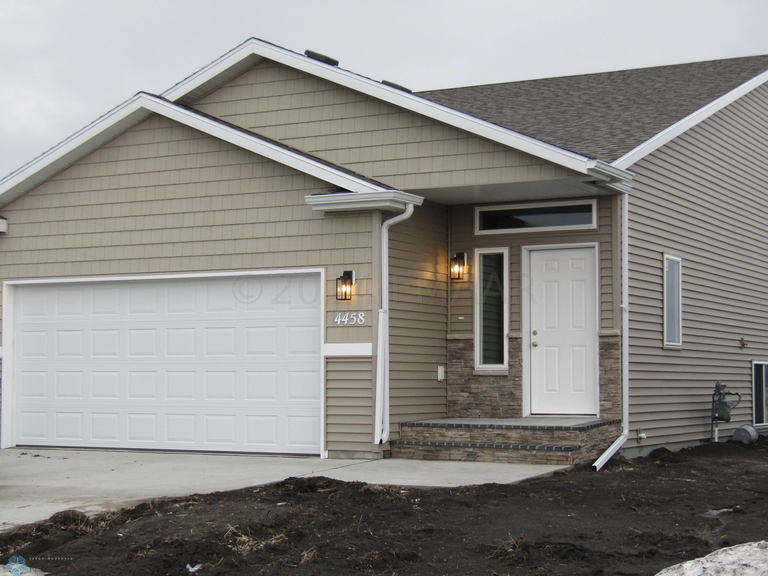 4458 19 ST S, Moorhead, MN 56560
