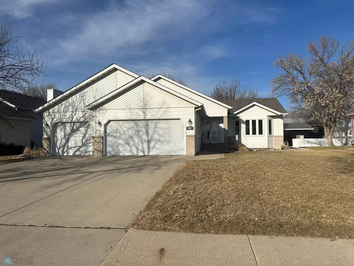 Fargo, ND 58103,2531 32 ST S