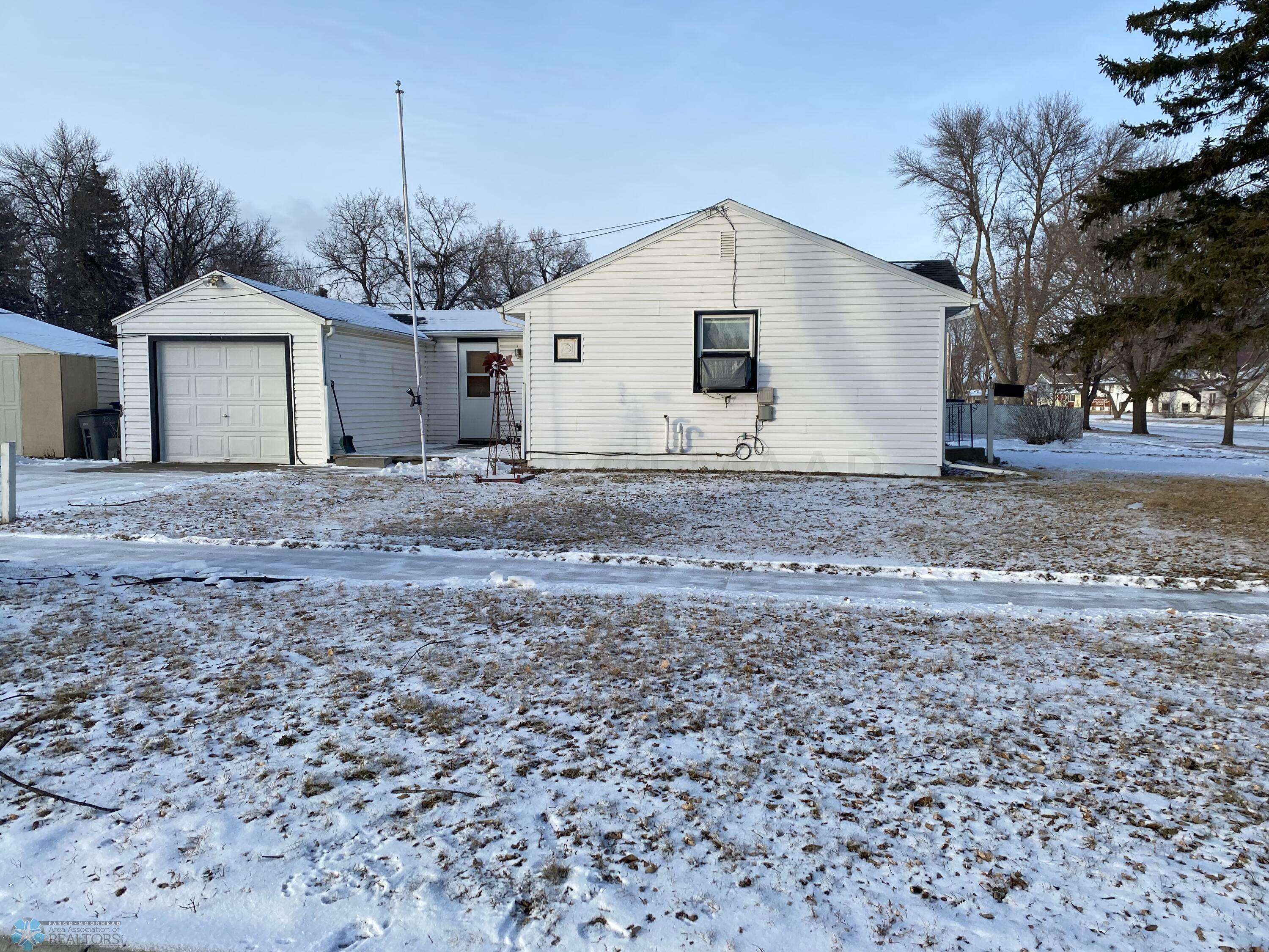 Moorhead, MN 56560,701 20TH ST N