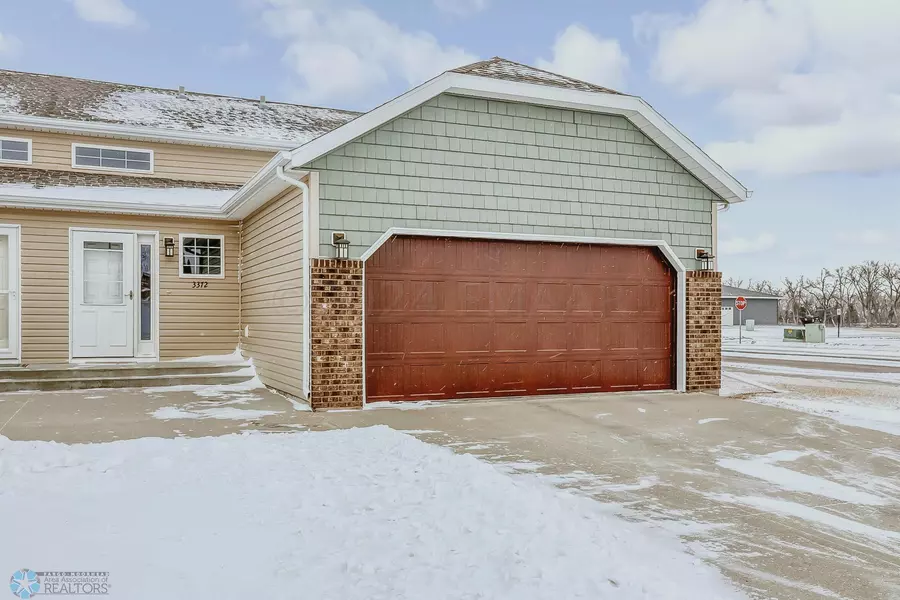 3372 27TH ST S, Moorhead, MN 56560