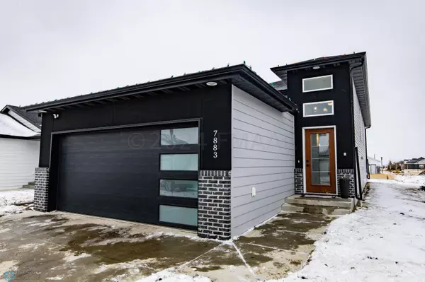 7883 LOST RIVER RD,  Horace,  ND 58047