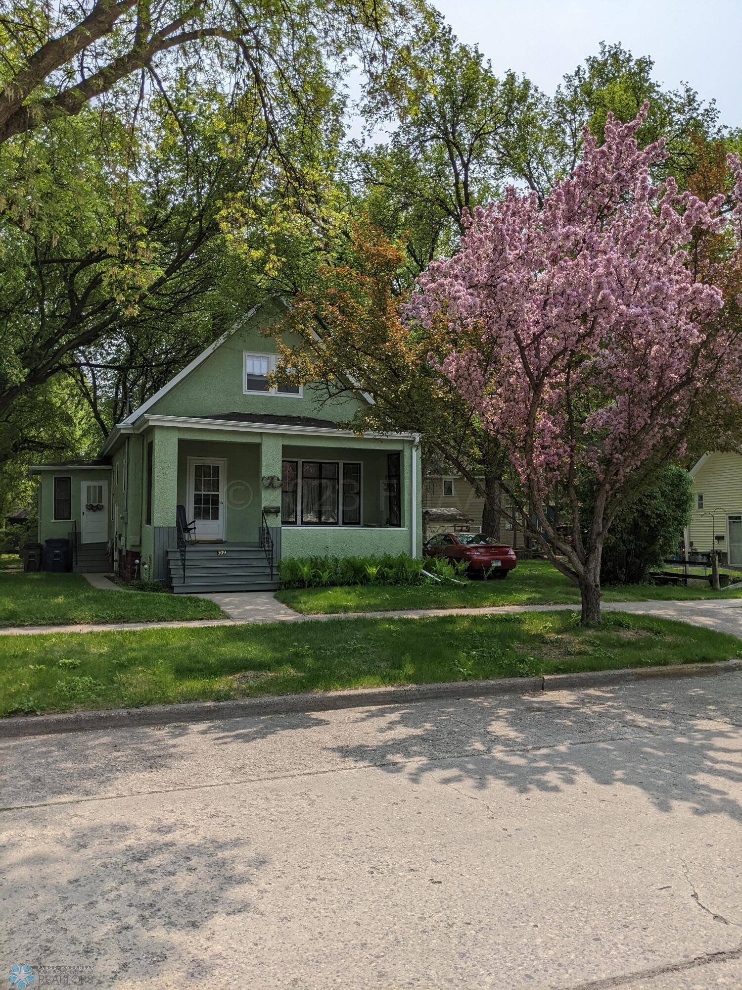 Moorhead, MN 56560,309 7TH AVE S