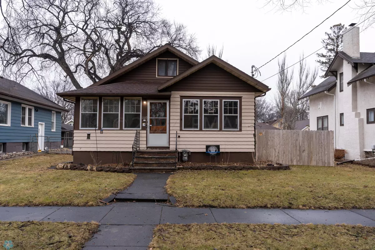 Fargo, ND 58103,1109 10 AVE S