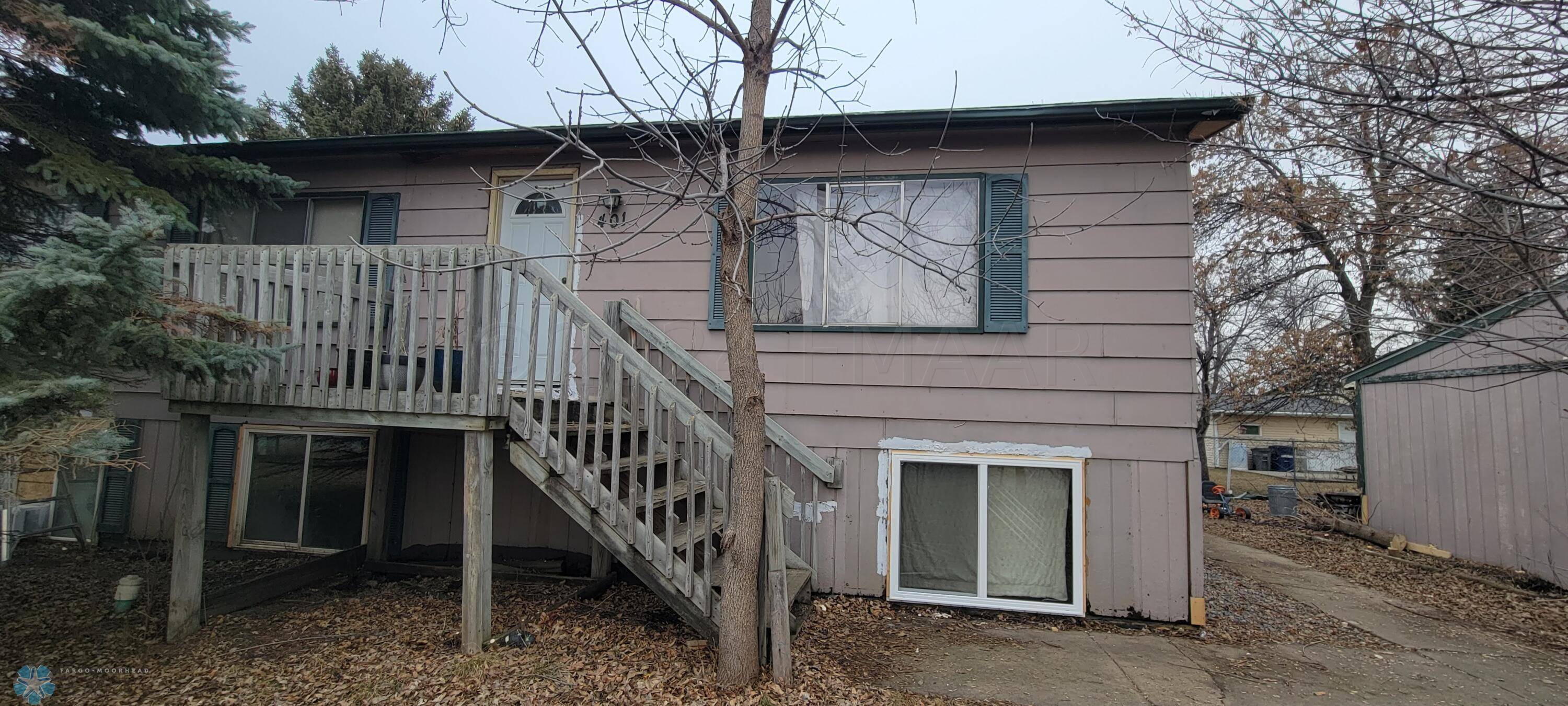 Moorhead, MN 56560,401 SUNSET CIR N