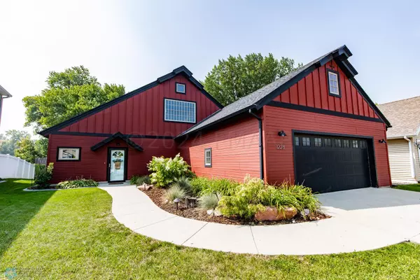 West Fargo, ND 58078,1228 GOLDENWOOD DR