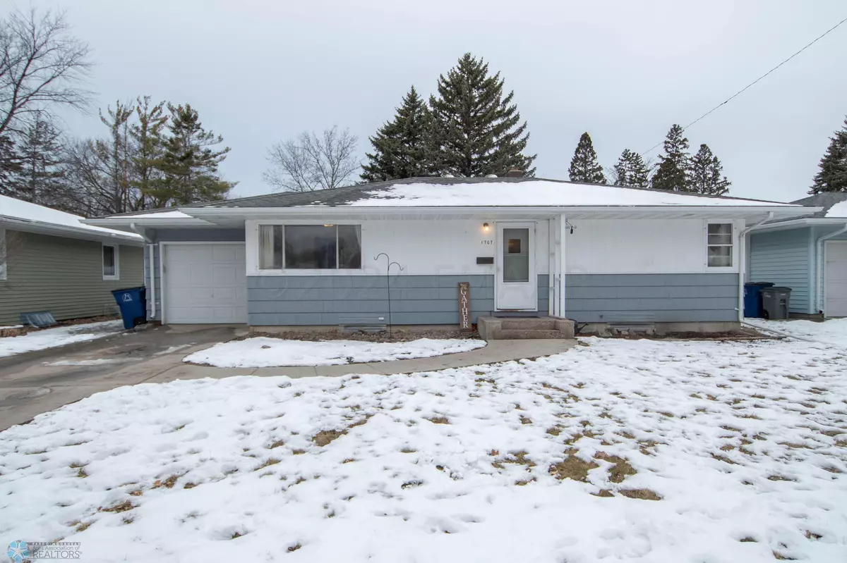 Moorhead, MN 56560,1707 17TH ST S