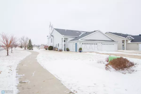 West Fargo, ND 58078,848 CINNAMON RIDGE PL