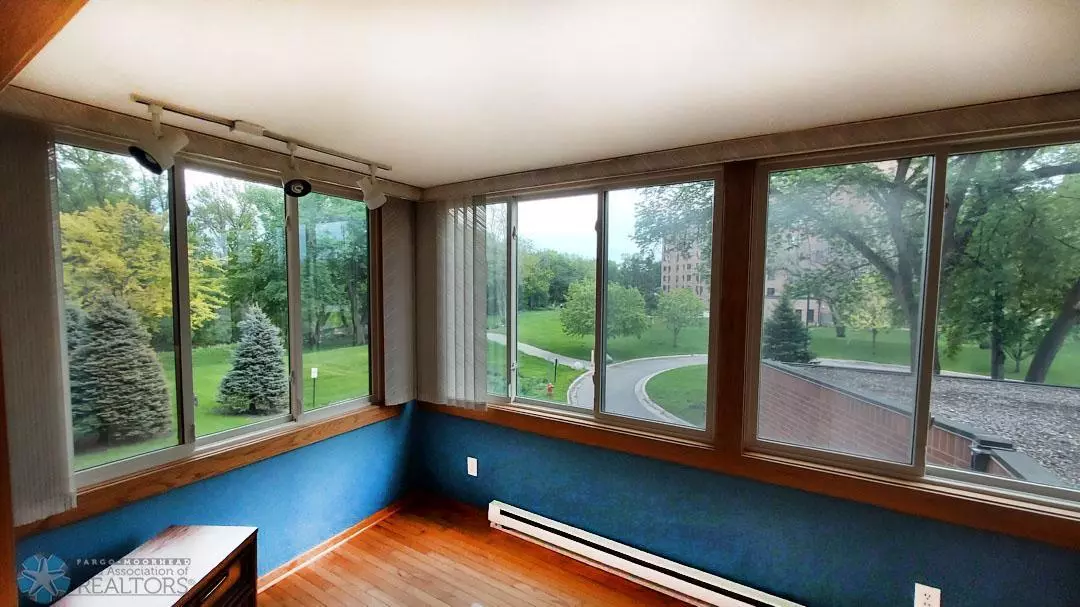 Moorhead, MN 56560,105 3RD ST N #205