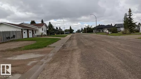 Vegreville, AB T9C 1X3,4861 & 4865 59 AV