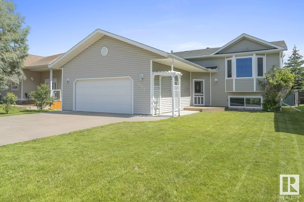 Cold Lake, AB T9M 1M6,607 26 ST