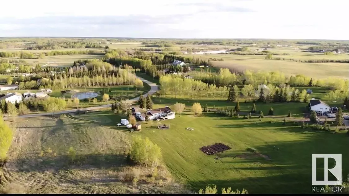 Rural Strathcona County, AB T8E 2H7,157 52442 RGE RD 220