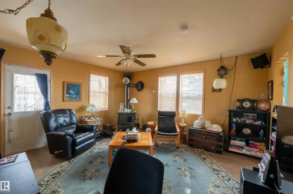 Rural Lac Ste. Anne County, AB T0G 1N0,#301 9124 HWY 18