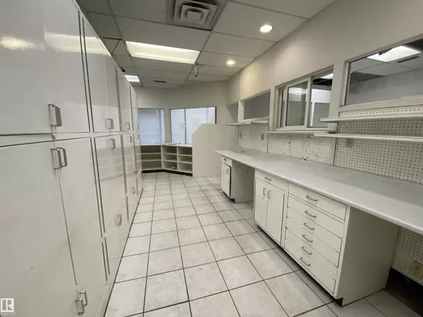 Edmonton, AB T5H 2L8,10724 97 ST NW NW