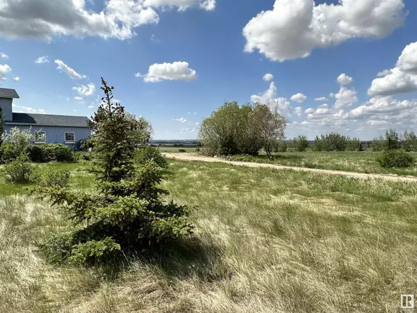 Rural Sturgeon County, AB T8R 2E3,26423 TWP RD 552