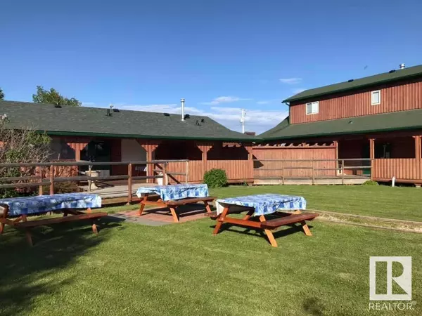 3321 STE. ANNE TRAIL, Rural Lac Ste. Anne County, AB T0E 0A0