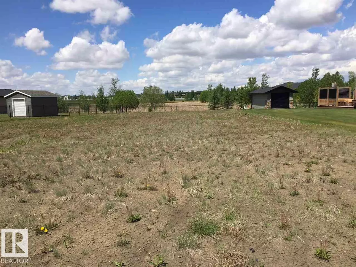 Fort Saskatchewan, AB T8L 0B3,180 GREENFIELD WY