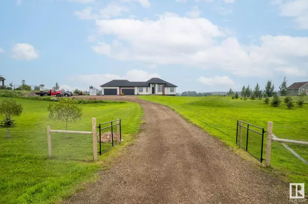 Rural Leduc County, AB T4X 0L2,90 50074 RGE RD 233