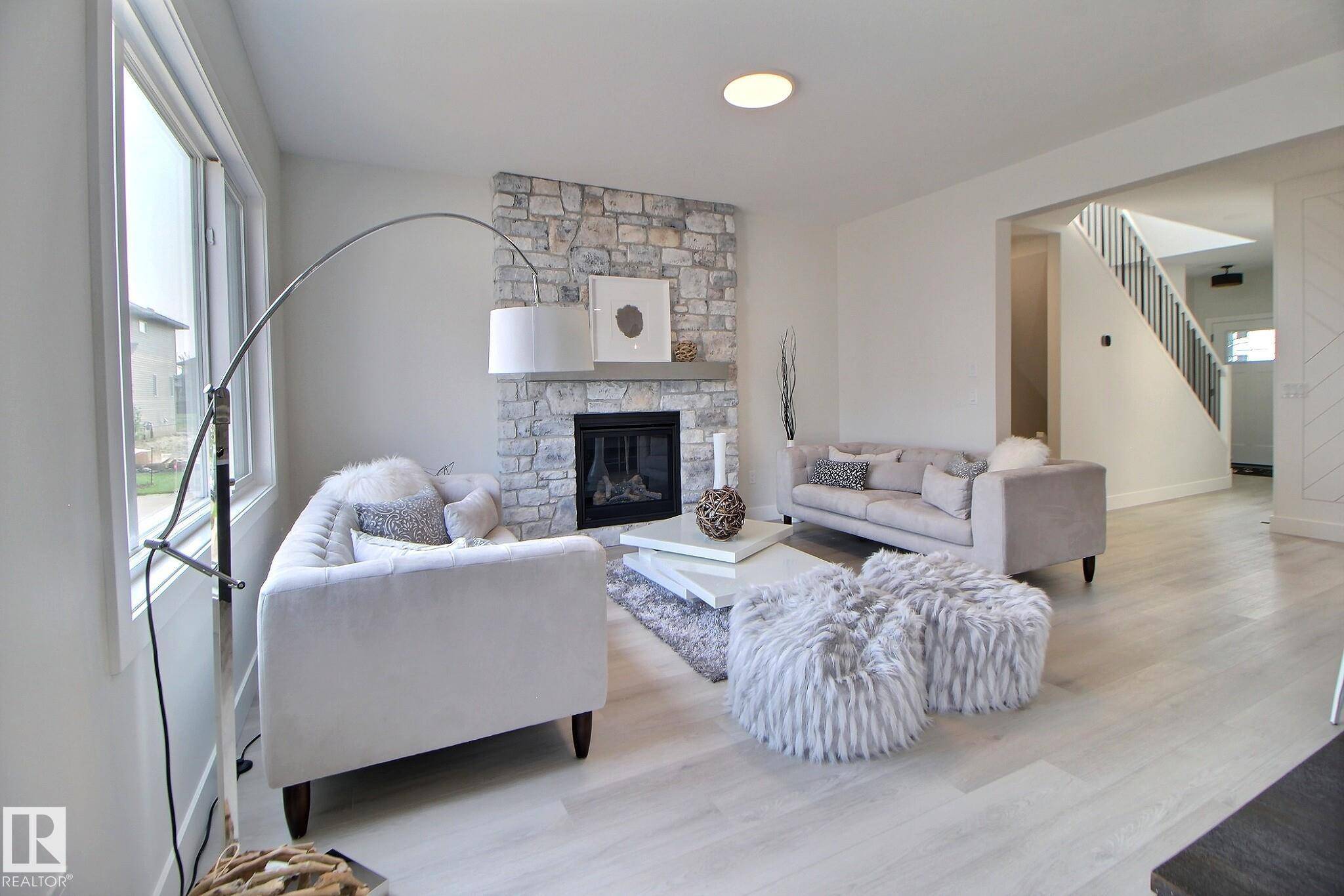 Fort Saskatchewan, AB T8L 0X8,51 WILLOW LI