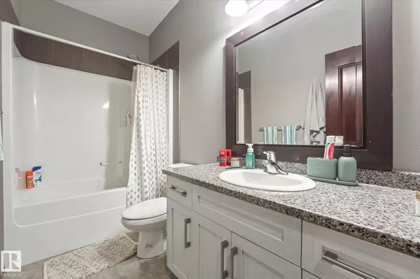 Morinville, AB T8R 0C9,10515 105st