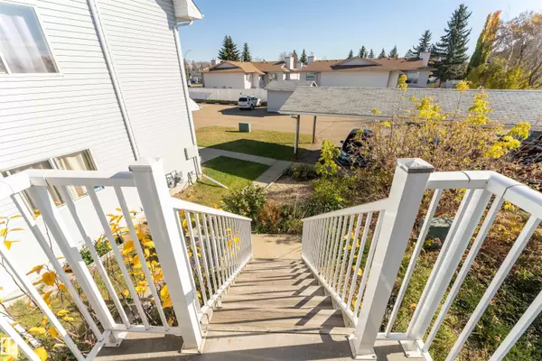 Fort Saskatchewan, AB T8L 4C9,9914F Sherridon DR