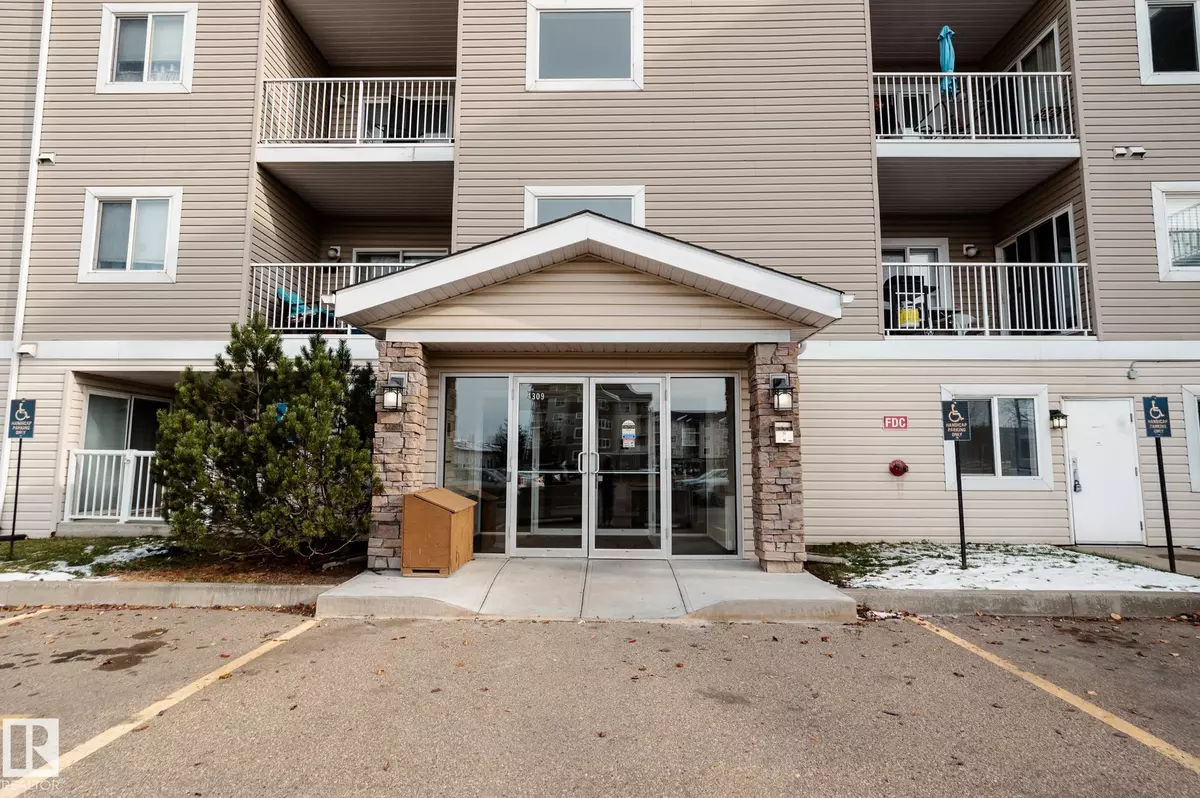 Stony Plain, AB T7Z 0C4,#221 4309 33rd St.