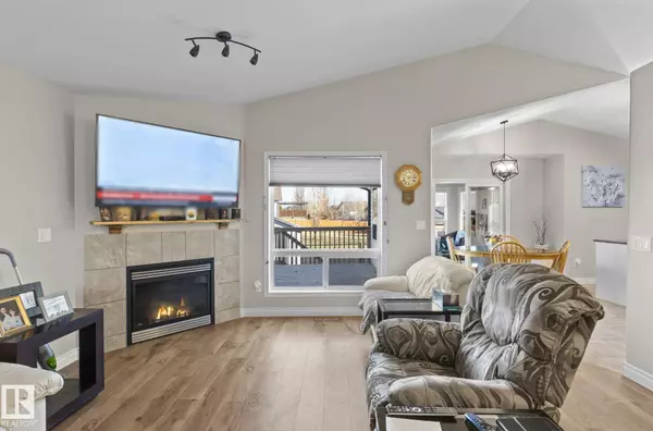 Morinville, AB T8R 0A2,9412 105 AV