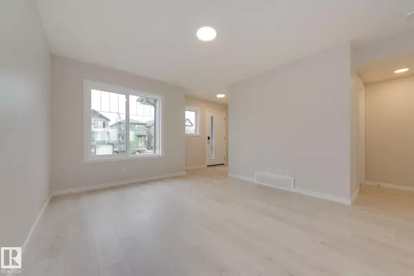 Edmonton, AB T5S 0R9,2412 TRUMPETER WY NW