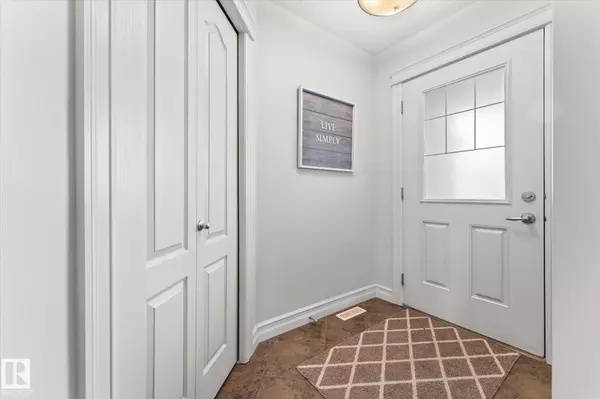 Fort Saskatchewan, AB T8L 0K6,49 NAVAJO LN