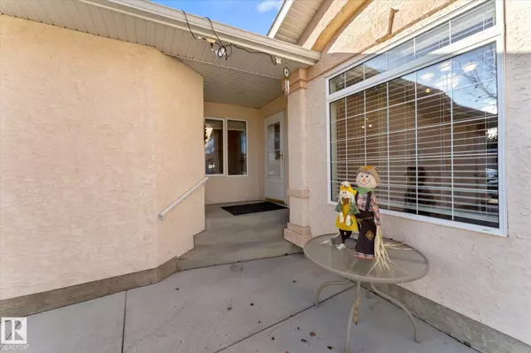 Stony Plain, AB T7Z 2W3,1 WILLOW PARK VI