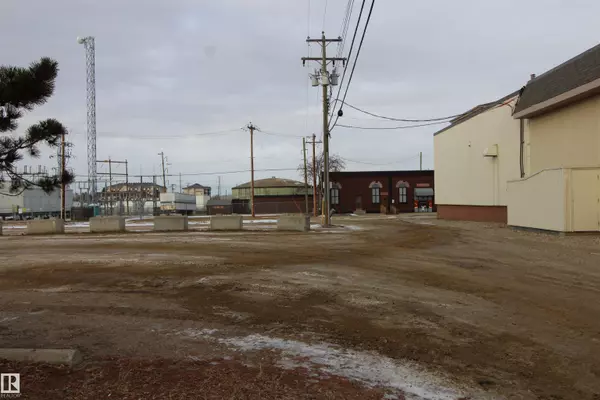Wetaskiwin, AB T9A 0X5,5006 52 AV