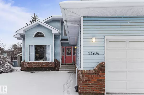 Edmonton, AB T6M 1C9,17704 55 AV NW