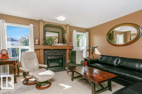 Fort Saskatchewan, AB T8L 0A6,9 BOXWOOD BN